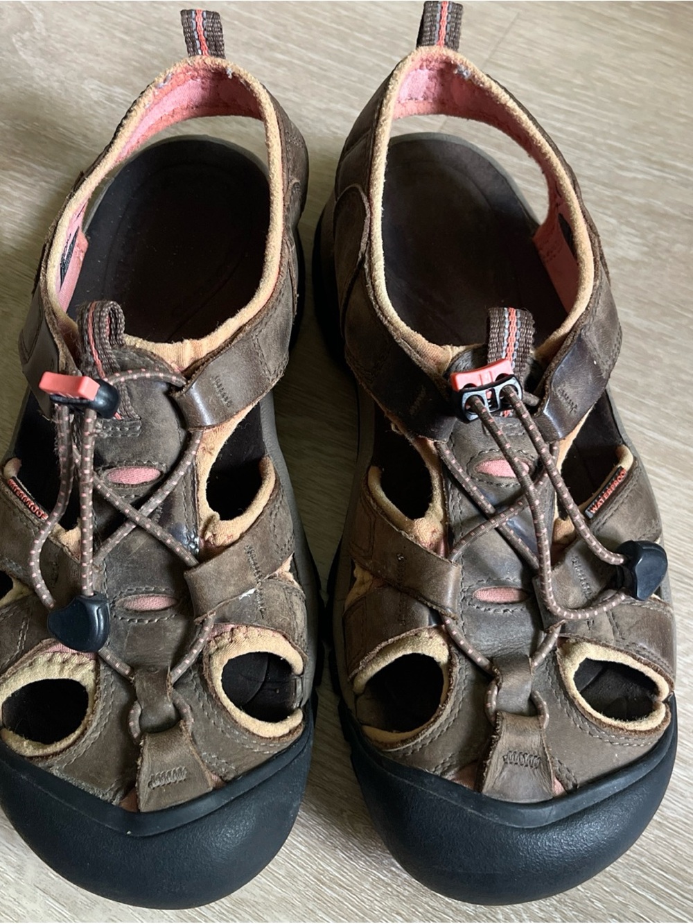 KEEN Newport H2 Leather Sandal Brown Pink Waterproof Hiking Shoes Sandals 8.5 - Picture 2 of 9